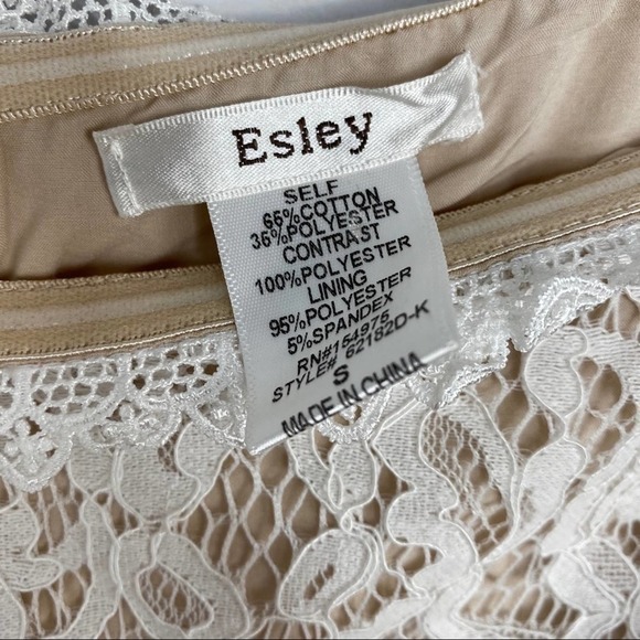 ESLEY White Lace Off Shoulder Dress Size Small - Picture 7 of 7